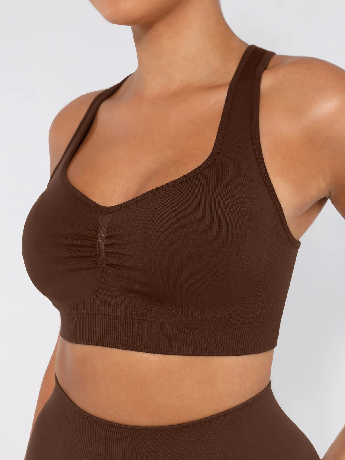 Seamless Bust Support Racerback Sports Bra with Removable Cups