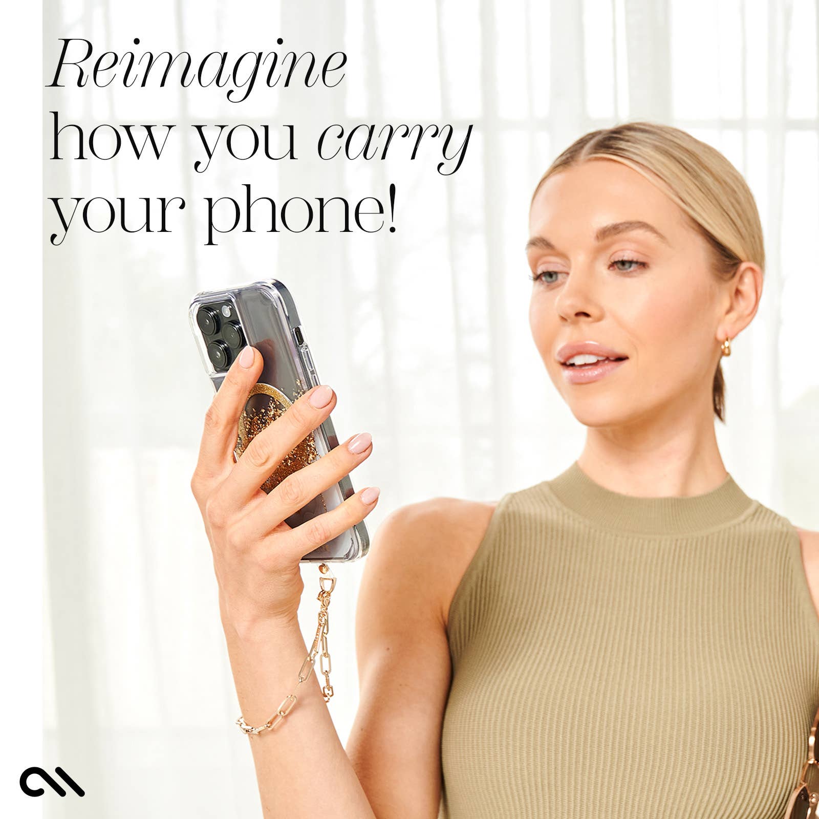 Chunky Chain Phone Wristlet (Gold): Gold
