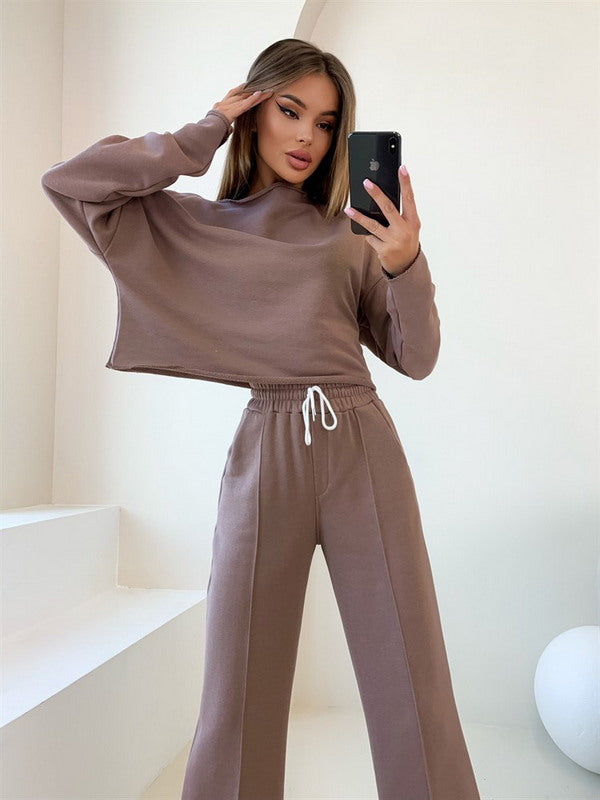 Two-Piece Set – Wide Leg Pants & Sporty Top